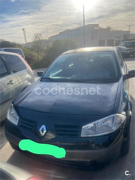 Usado Renault Mégane II Dynamique 105 CV (77 kW) 2007 Negro Berlina