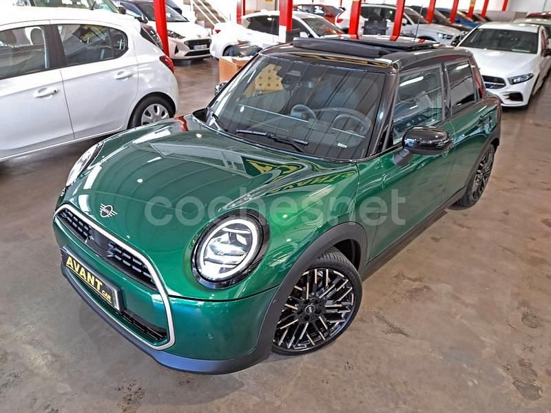Usado Mini Cooper Classic 163 CV (119 kW) 2025 Verde Utilitario