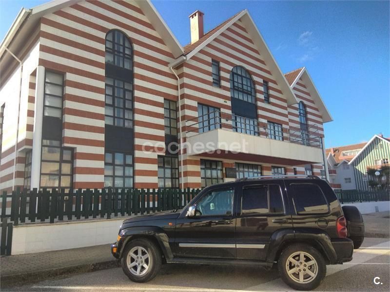 Negro Usado 2006 Jeep Cherokee Limited SUV | 7000 € (Precio justo) - Imagen 1/1
