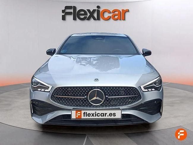 Usado Mercedes CLA200 163 CV (119 kW) 2024 Gris Berlina