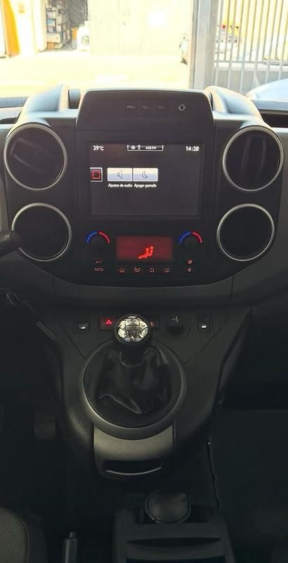 Usado Citroën Berlingo PureTech 110 CV (80 kW) 2017 Blanco Monovolumen