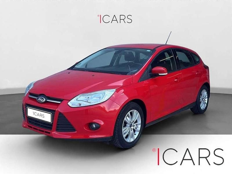 Rojo Usado 2012 Ford Focus Trend Berlina | 8800 € (Un poco caro) - Imagen 1/4
