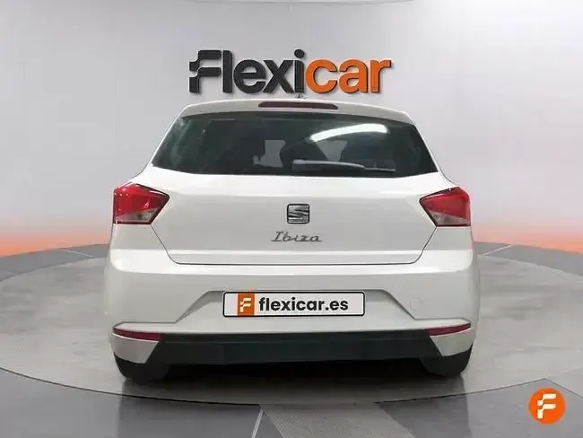 Usado Seat Ibiza Reference 80 CV (58 kW) 2022 Blanco Utilitario