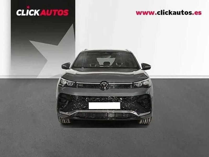 Usado VW Tiguan R-line 150 CV (110 kW) 2024 Gris SUV