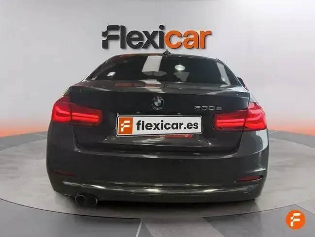 Usado BMW 330e 252 CV (185 kW) 2018 Gris Berlina