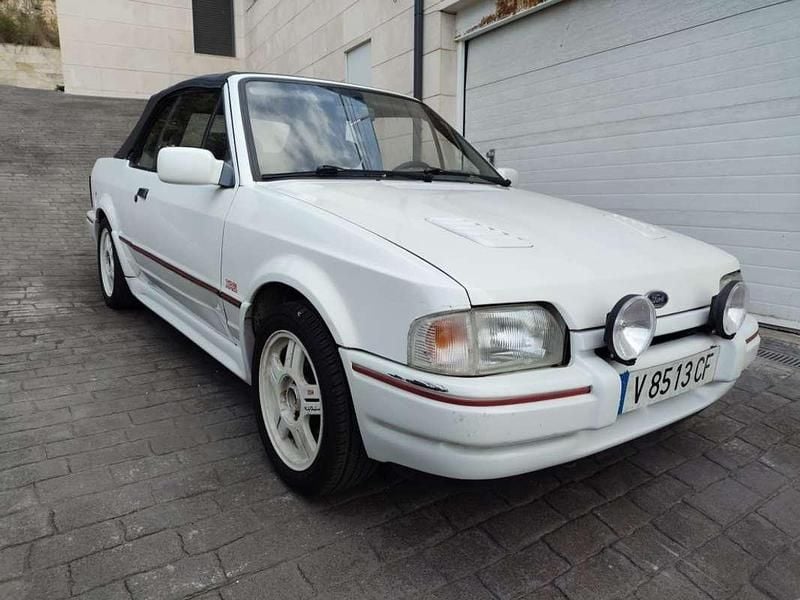 Usado Ford Escort Cabriolet 105 CV (77 kW) 1987 Blanco Descapotable