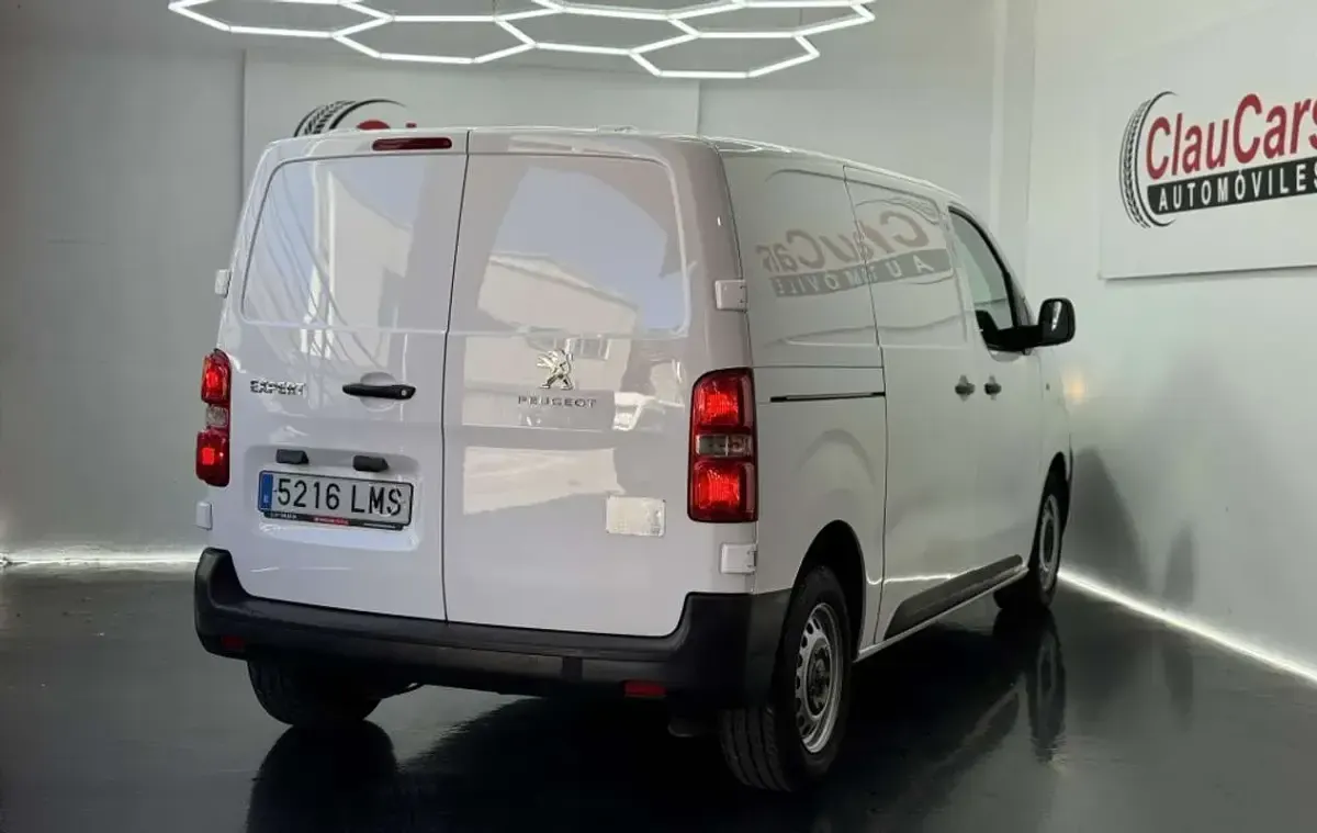 Usado Peugeot Expert Premium 120 CV (88 kW) 2021 Blanco Van