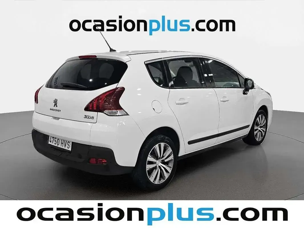 Usado Peugeot 3008 Active 115 CV (84 kW) 2014 Blanco Familiar