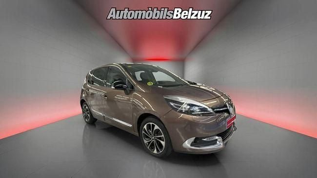 Usado Renault Scénic III Bose Edition 131 CV (96 kW) 2014 Marrón Monovolumen