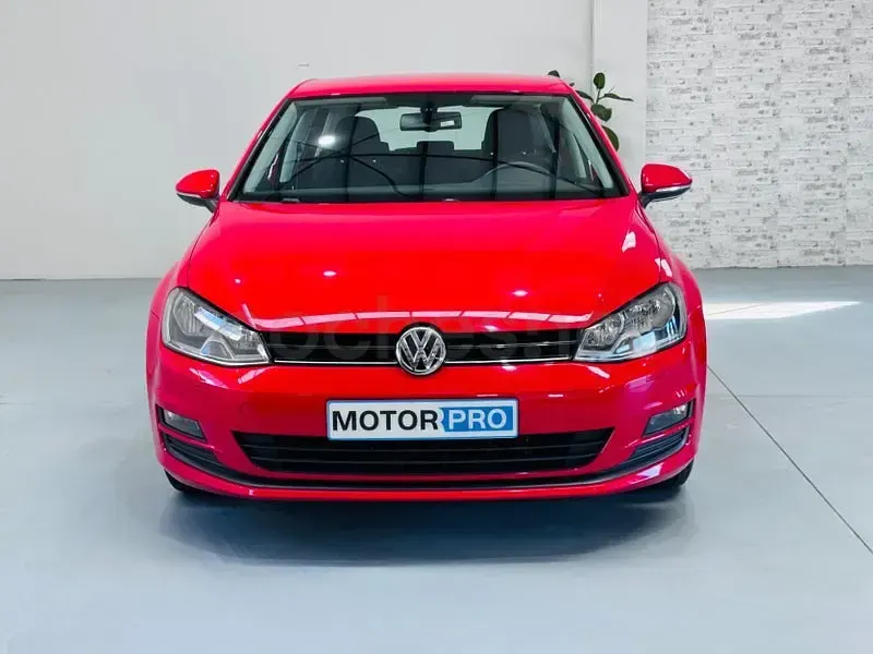 Usado VW Golf VII Edition 105 CV (77 kW) 2013 Rojo Berlina