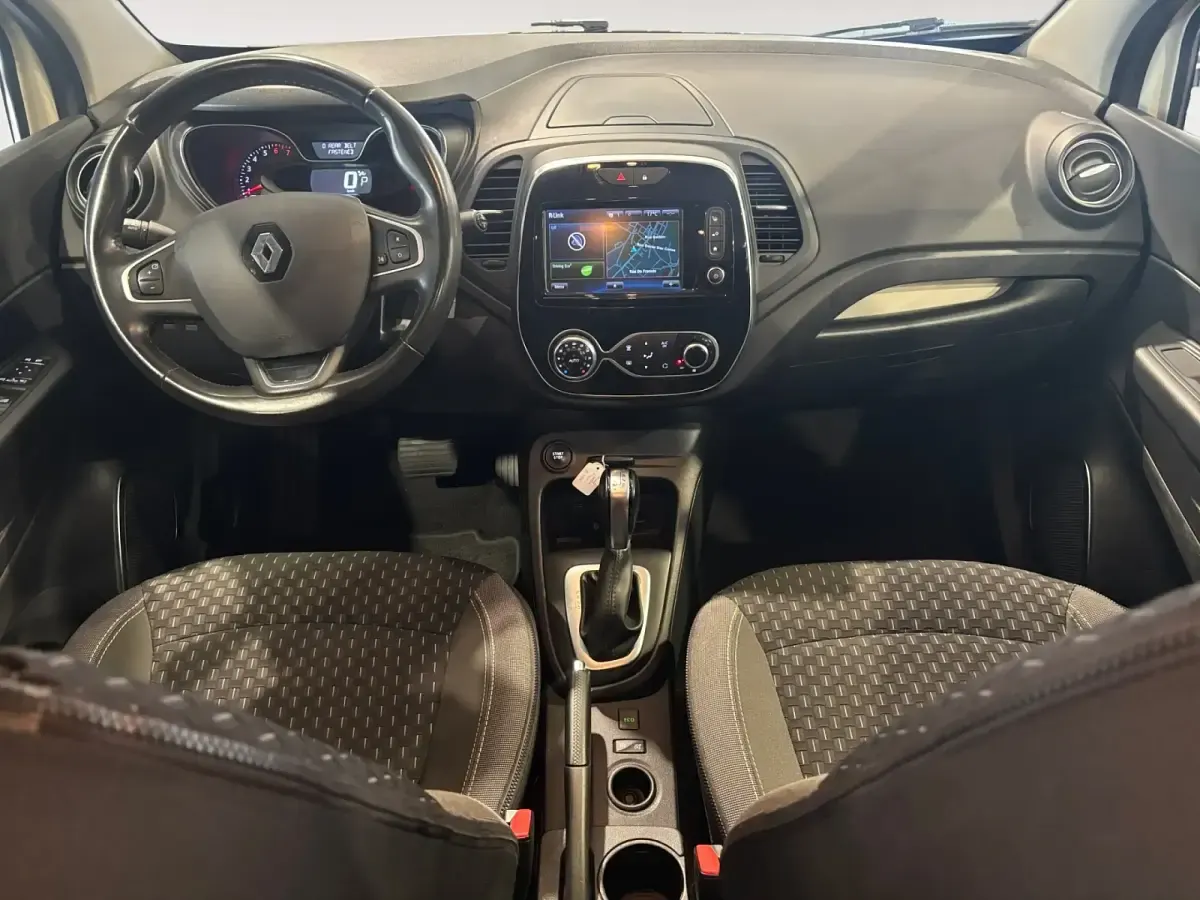 Usado Renault Captur LIMITED 120 CV (88 kW) 2017 Blanco SUV