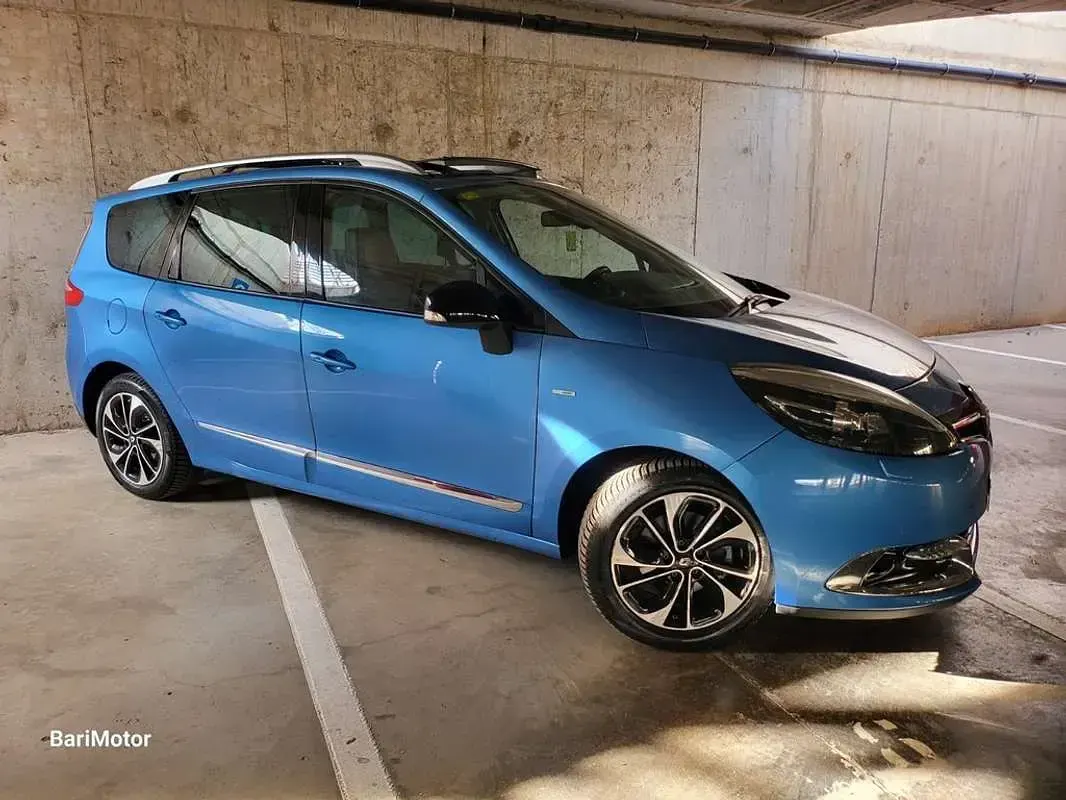Usado Renault Scenic E-Tech LIMITED 129 CV (94 kW) 2015 Azul Monovolumen