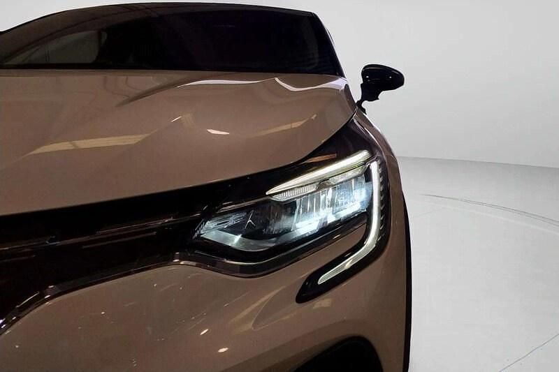 Usado Renault Captur Zen 100 CV (73 kW) 2021 Rojo SUV