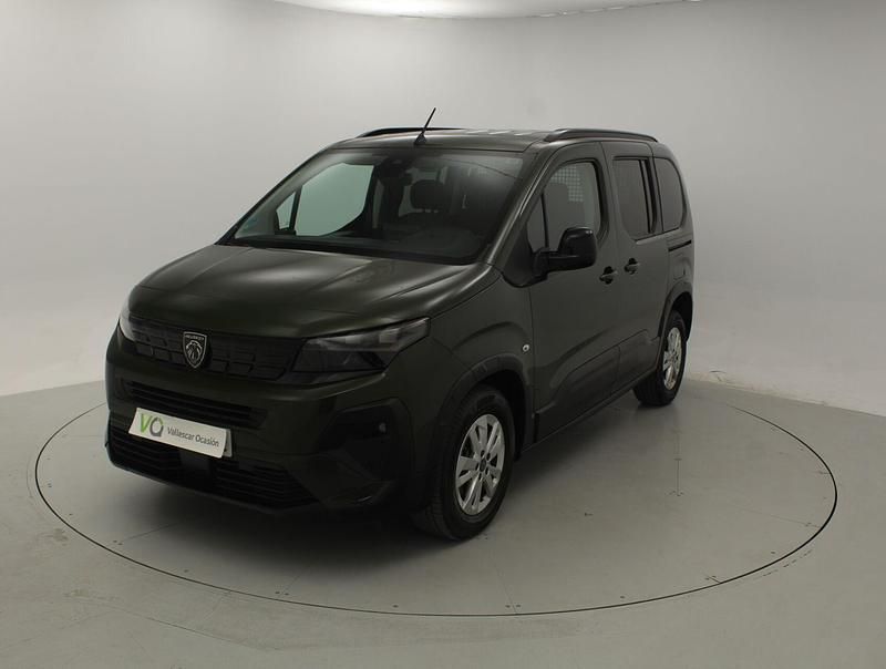 Usado Peugeot Rifter Allure 100 CV (73 kW) 2024 Verde Monovolumen