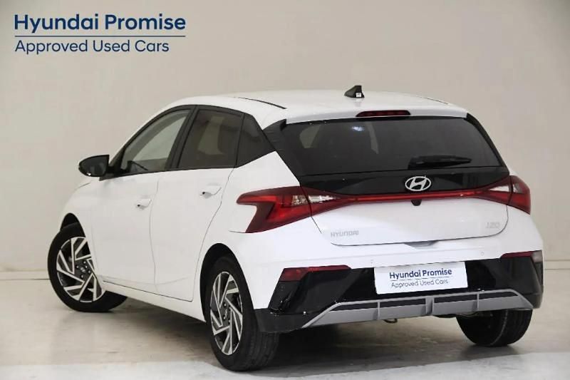 Usado Hyundai i20 100 CV (73 kW) 2025 Blanco Utilitario