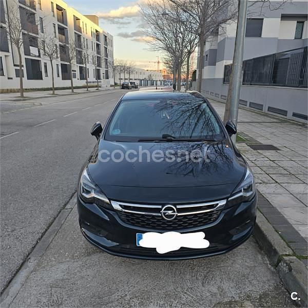 Usado Opel Astra Excellence 150 CV (110 kW) 2017 Verde Berlina