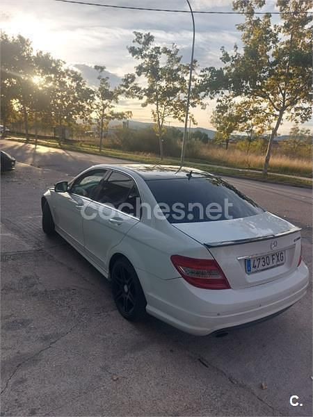 Usado Mercedes C220 Avantgarde 150 CV (110 kW) 2007 Blanco Berlina