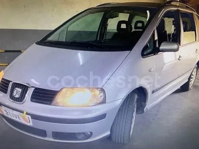 Begagnad Seat Alhambra 150 HK (110 kW) 2006 Minibuss