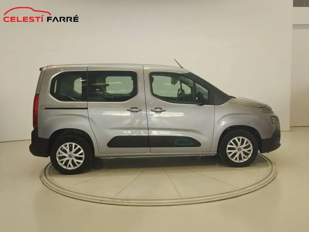 Usado Citroën Berlingo Feel 100 kW (136 CV) 2023 Gris Monovolumen