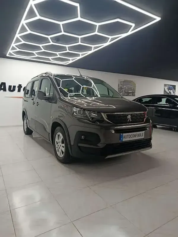 Usado Peugeot Rifter Access 99 CV (72 kW) 2019 Gris Monovolumen