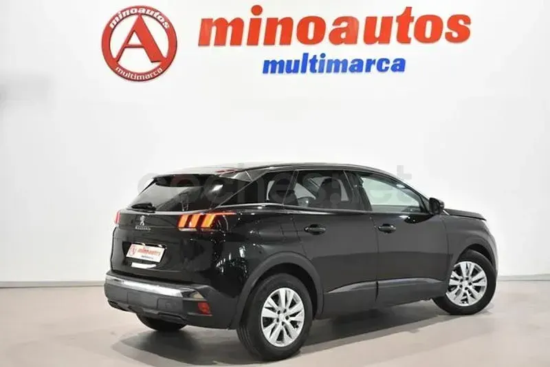 Usado Peugeot 3008 Business-Line 131 CV (96 kW) 2019 Negro SUV