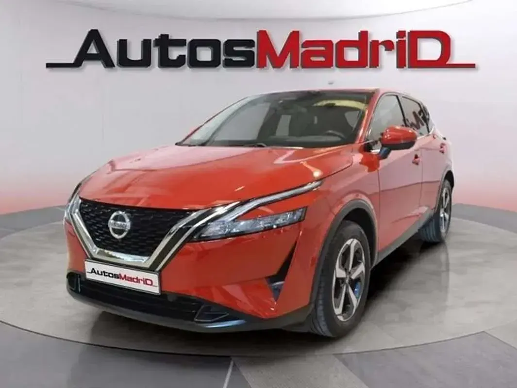 Usado Nissan Qashqai N-Connecta 140 CV (102 kW) 2021 Rojo SUV