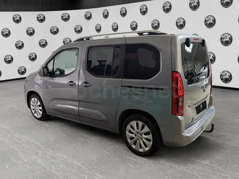 Usado Opel Combo Life Innovation 131 CV (96 kW) 2020 Gris / plata Monovolumen