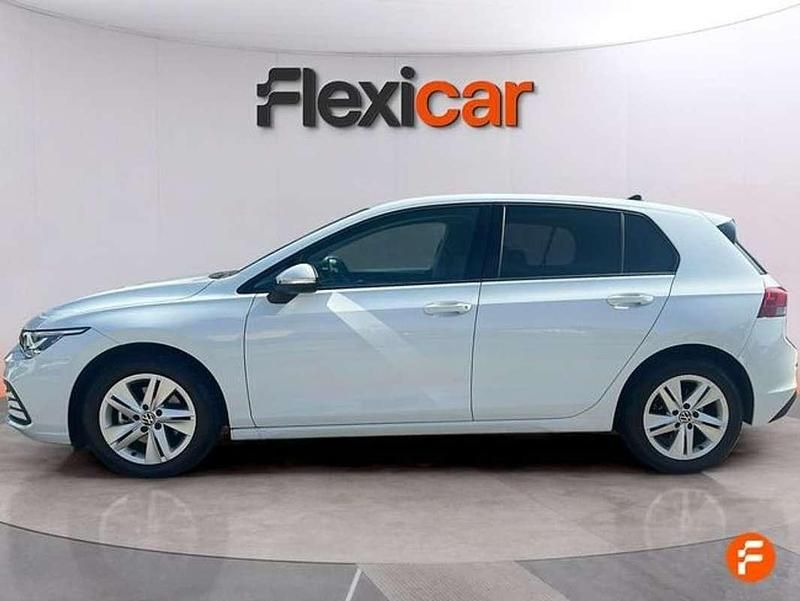 Usado VW Golf VIII Life 110 CV (80 kW) 2021 Blanco Berlina
