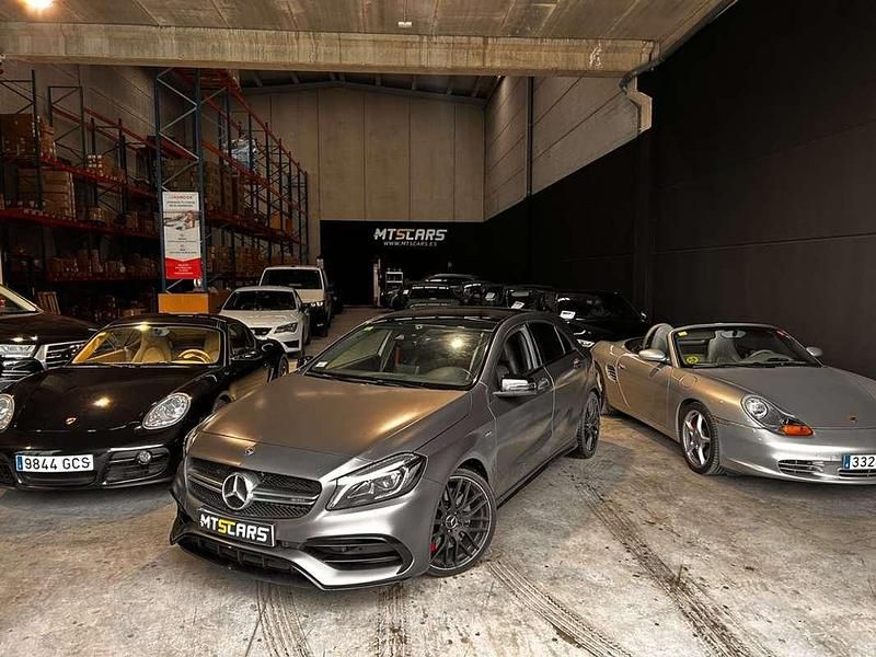 Gris Usado 2018 Mercedes A45 AMG AMG Coupe | 37.900 € - Imagen 1/4