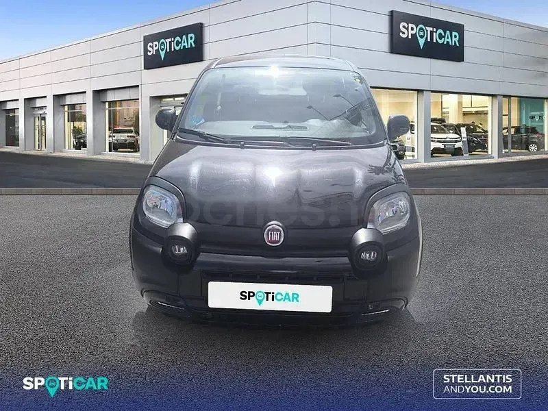Usado Fiat Panda Cross Cross 70 CV (51 kW) 2022 Gris / plata Utilitario