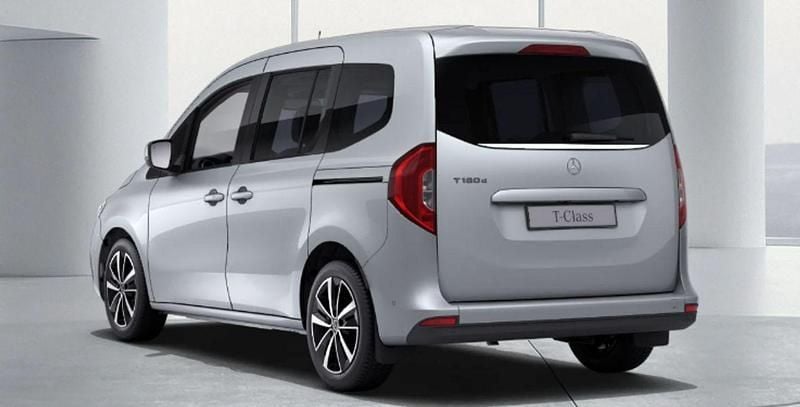 Nuevo Mercedes T180 115 CV (84 kW) 2025 Gris Monovolumen