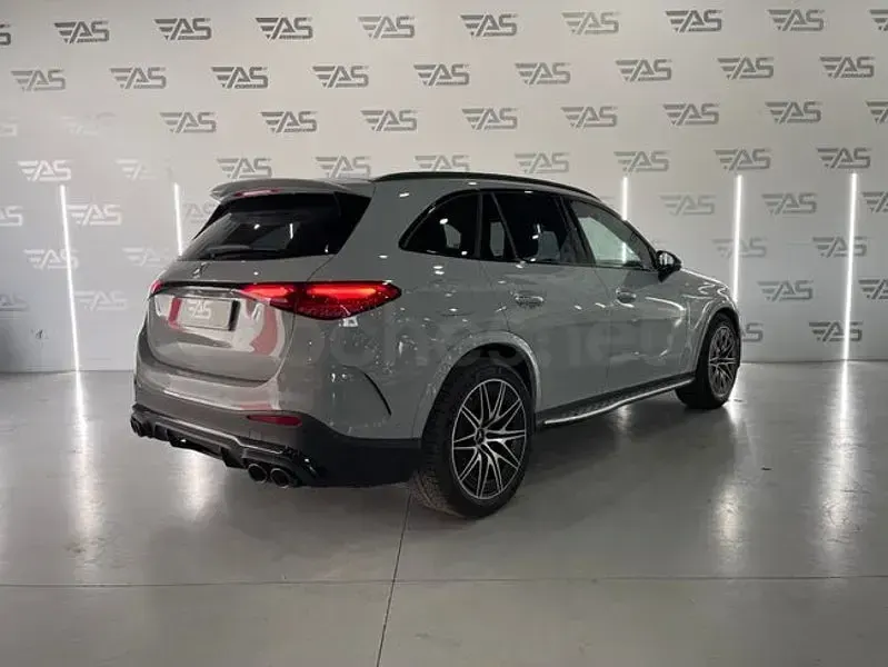 Käytetty Mercedes GLC63 AMG 680 HP (500 kW) 2025 Harmaa Coupe - kaksiovinen