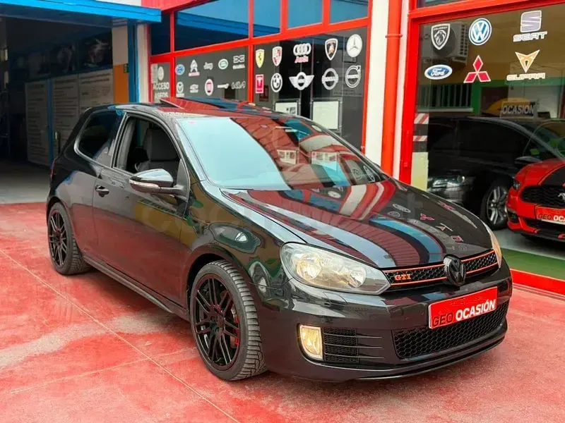 Usado VW Golf VI GTI 200 CV (147 kW) 2009 Negro Berlina