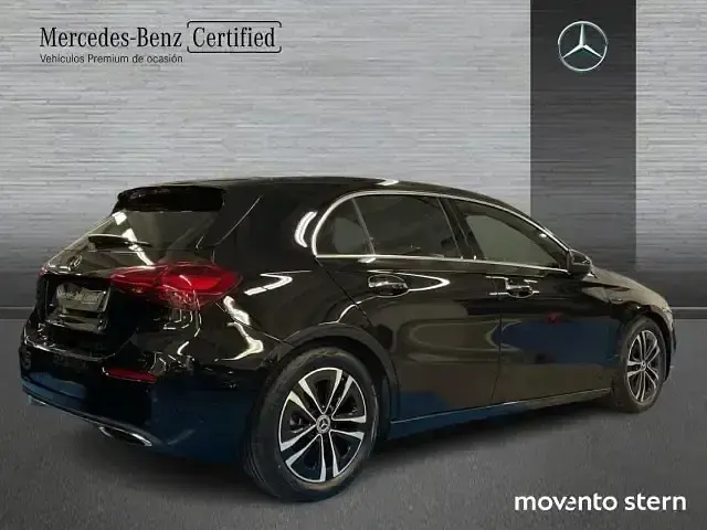 Usado Mercedes A180 Advanced 136 CV (100 kW) 2024 Negro Utilitario