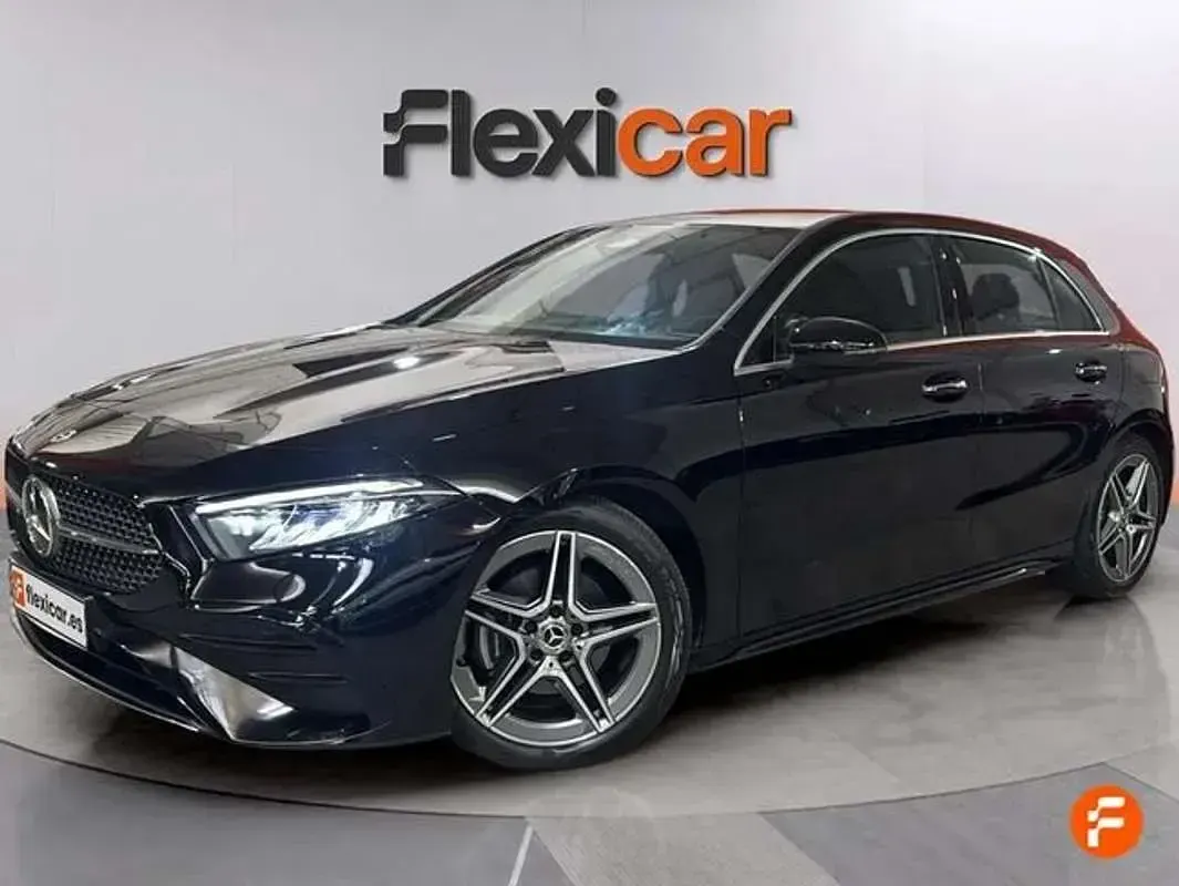 Usado Mercedes A180 116 CV (85 kW) 2024 Negro Berlina