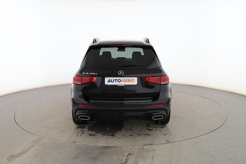 Usado Mercedes GLB200 AMG line 150 CV (110 kW) 2022 Negro SUV