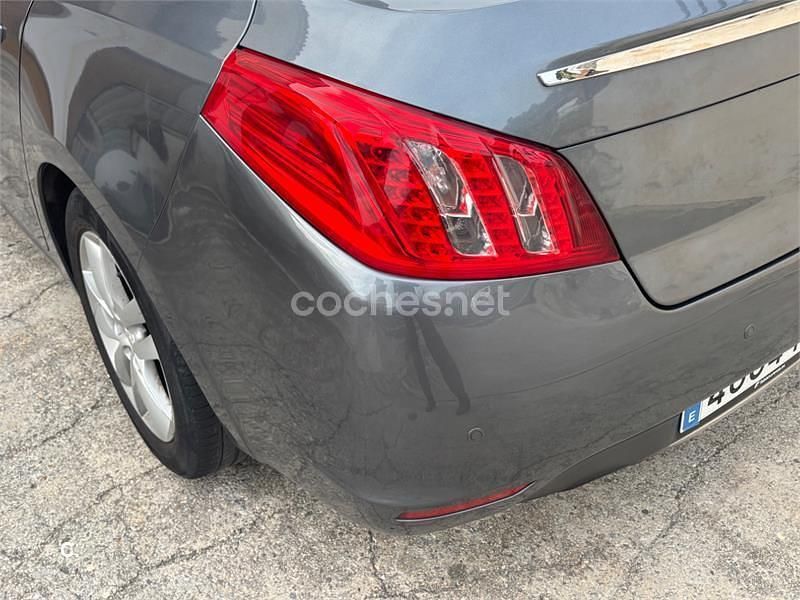 Usado Peugeot 508 Active 140 CV (102 kW) 2011 Gris / plata Berlina