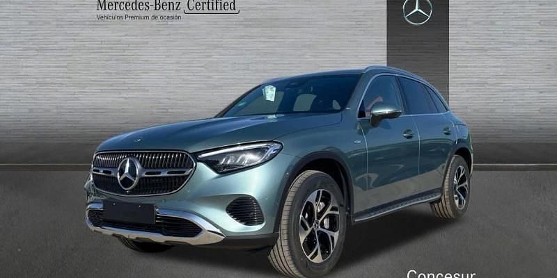 Verde Usado 2025 Mercedes GLC300e | 64.900 € (Precio justo) - Imagen 1/4