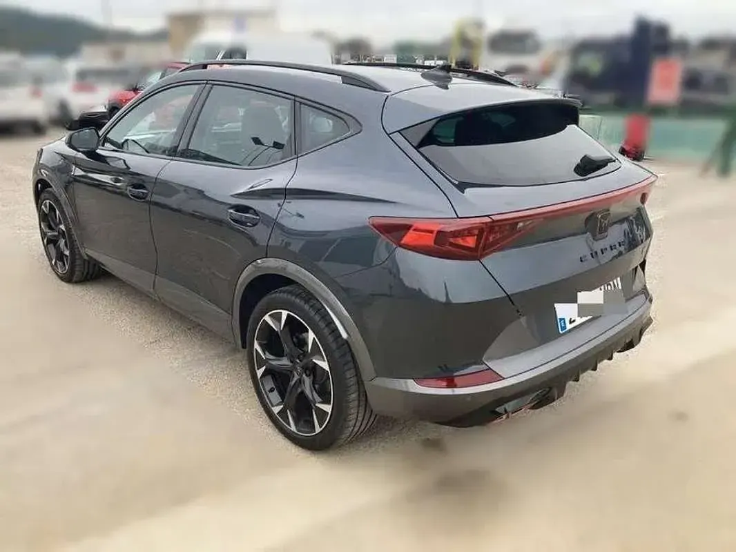 Usado Cupra Formentor 204 CV (150 kW) 2024 Gris SUV