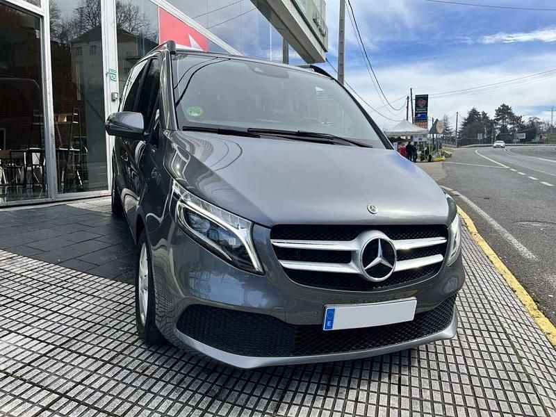 Usado Mercedes V250 Avantgarde 190 CV (139 kW) 2020 Gris / plata Monovolumen