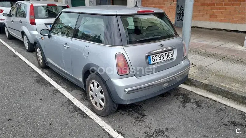 Usado Mini One D 75 CV (55 kW) 2004 Gris / plata Utilitario