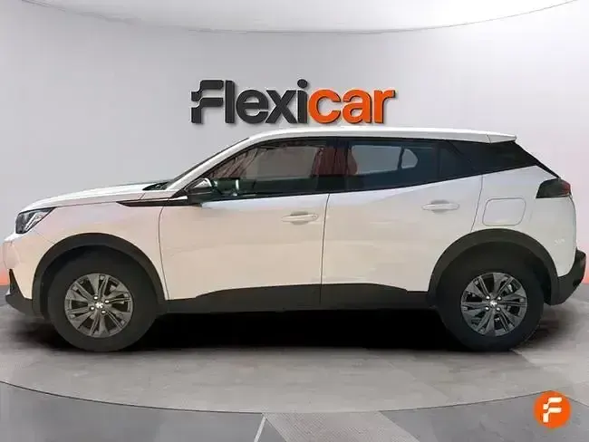 Usado Peugeot 2008 Active 100 CV (73 kW) 2022 Blanco SUV