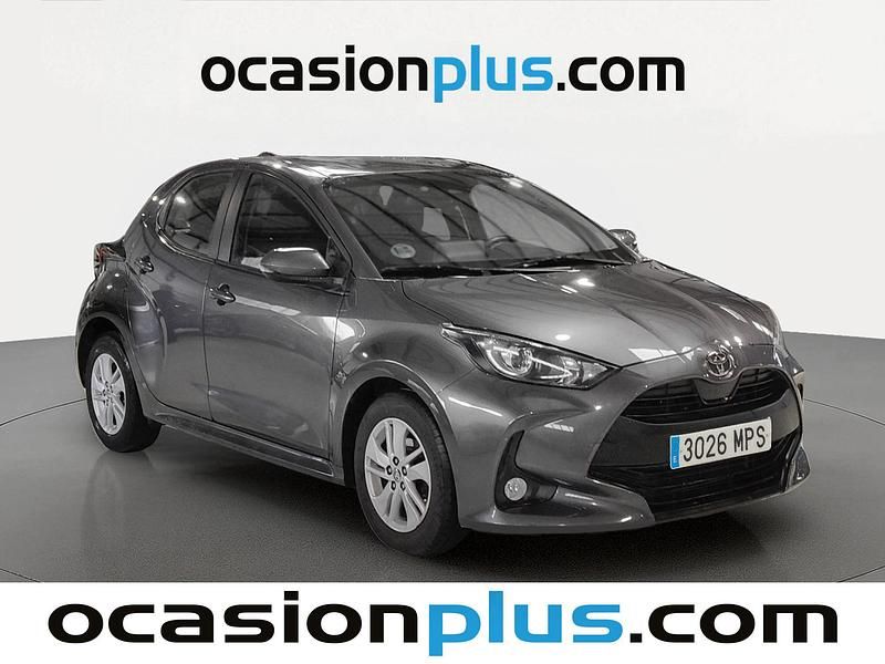 Usado Toyota Yaris Edition 125 CV (91 kW) 2024 Gris Utilitario