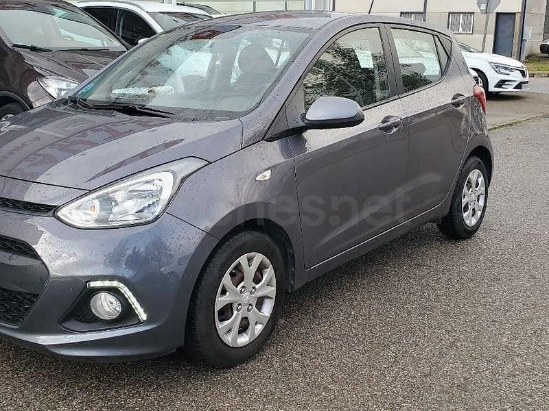 Usado Hyundai i10 66 CV (48 kW) 2015 Azul Utilitario