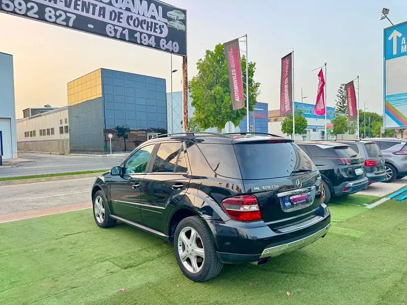 Usado Mercedes ML320 224 CV (164 kW) 2007 Negro SUV