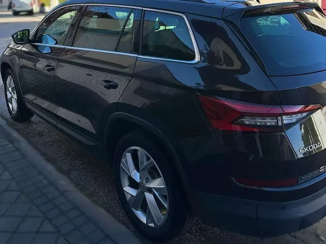 Usado Skoda Kodiaq Scout 4x4 179 CV (131 kW) 2018 Marrón SUV