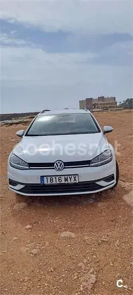 Usado VW Golf VII Advance 115 CV (84 kW) 2020 Blanco Familiar