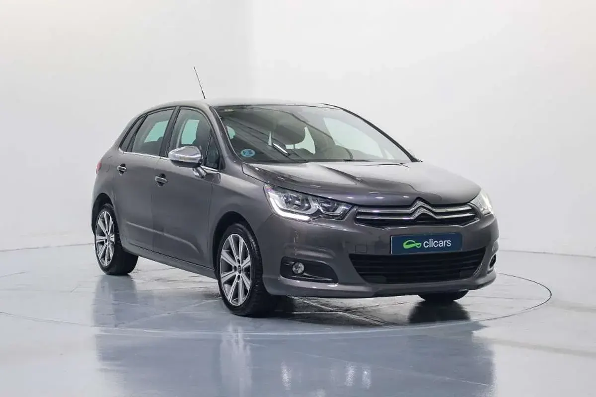 Usado Citroën C4 Feel 110 HP (80 kW) 2016 Cinzento Citadino