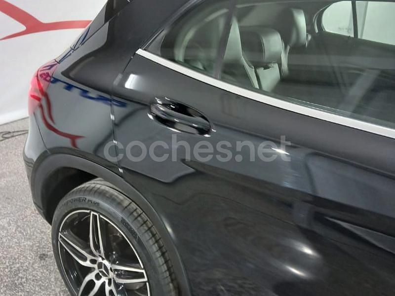 Usado Mercedes GLA200 136 CV (100 kW) 2018 Negro SUV