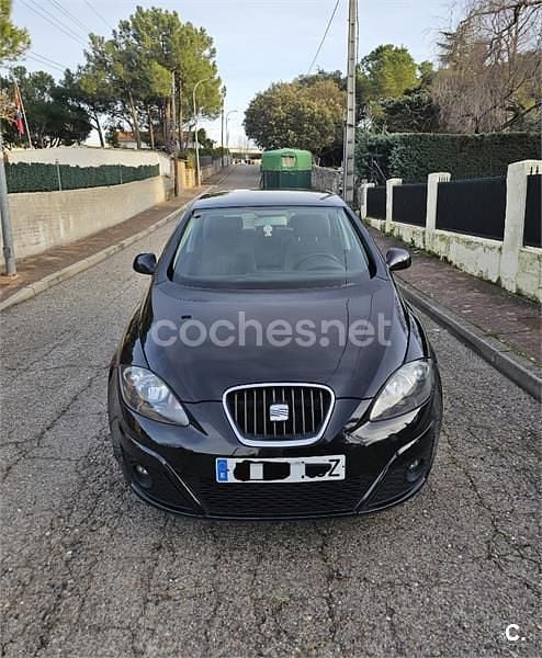 Usado Seat Altea Reference 105 CV (77 kW) 2011 Negro Monovolumen